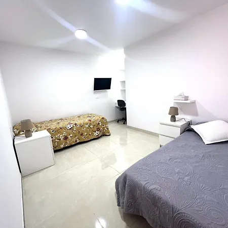 Seres Cristianos Free Wifi And Parking * لوس كريستيانوس