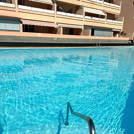 Seres Cristianos Free Wifi And Parking لوس كريستيانوس