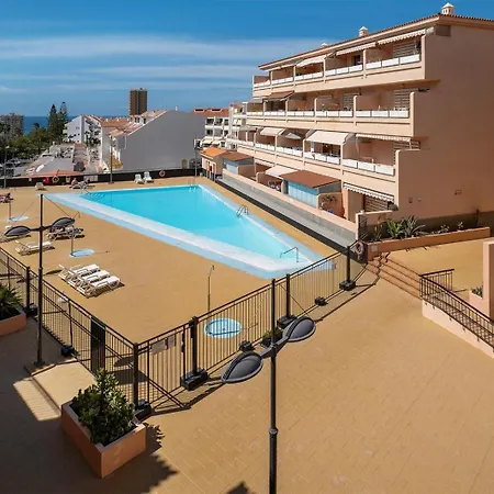 Seres Cristianos Free Wifi And Parking *